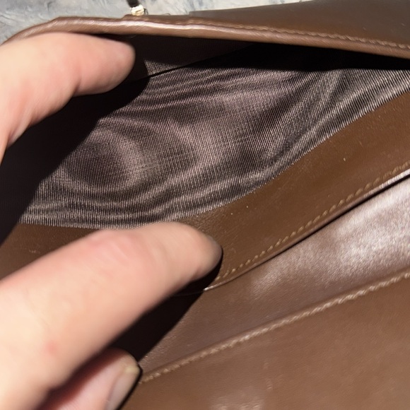 Women’s or Men's Gucci Canvas Long Wallet!! Comes with interlocking hardware! - Picture 12 of 17